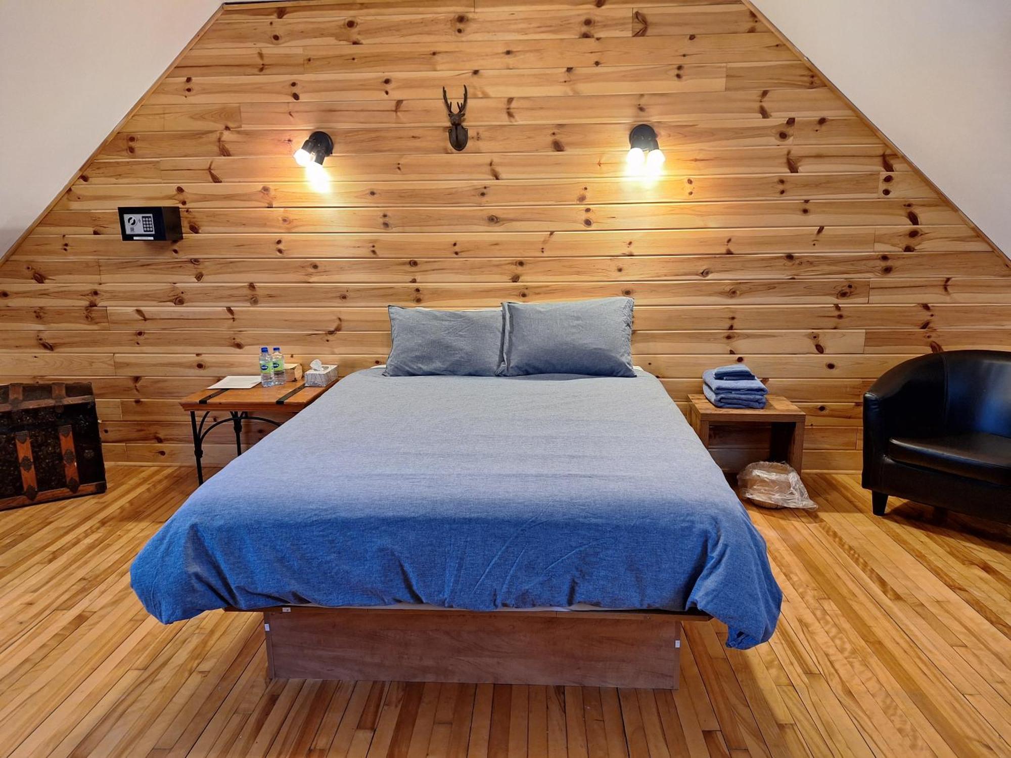 Auberge Le P'Tit Bonheur Saint-Laurent-de-l'ile d'Orleans ภายนอก รูปภาพ